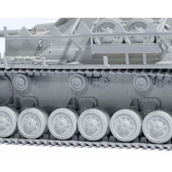 Німецький StuG.IV (Sd.Kfz.167) Раннє виробництво з Zimmerit 1/35 Dragon Models 6576