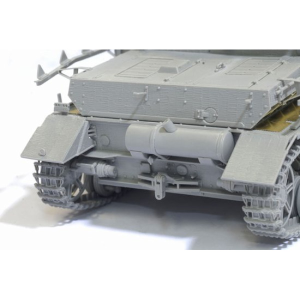 Німецький StuG.IV (Sd.Kfz.167) Раннє виробництво з Zimmerit 1/35 Dragon Models 6576