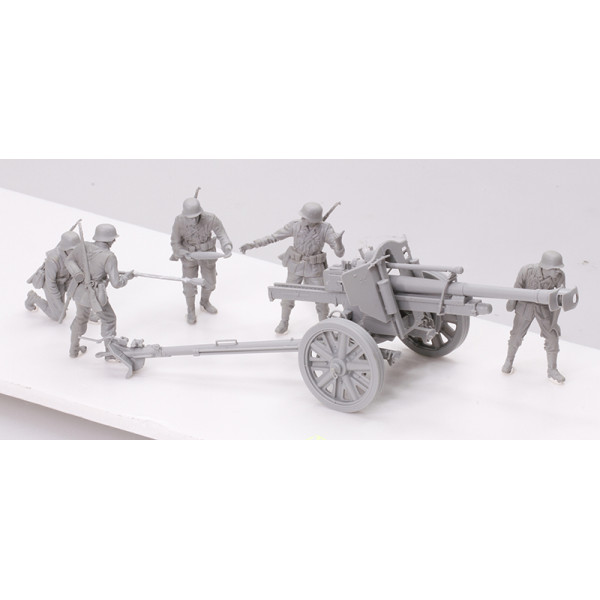 Німецька гармата 10.5cm leFH 18/40 з розрахунком 1/35 Dragon 6795