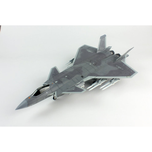 J-20 Stealth Fighter Beast Mode 1/72 Dream Model 720010