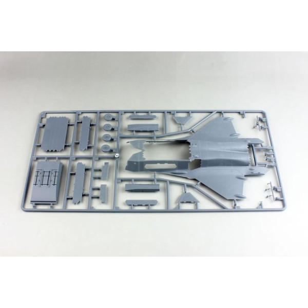 J-20 Stealth Fighter Beast Mode 1/72 Dream Model 720010