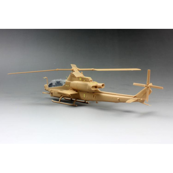 American AH-1Z "Viper" attack helicopter 1/72 Dream Model 720012