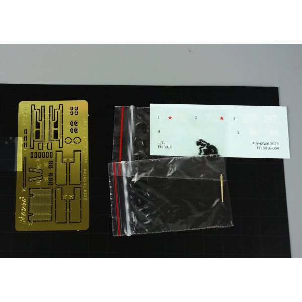 BT-7 Fast Tank (Model 1937) 1/72 FlyHawk FH3016