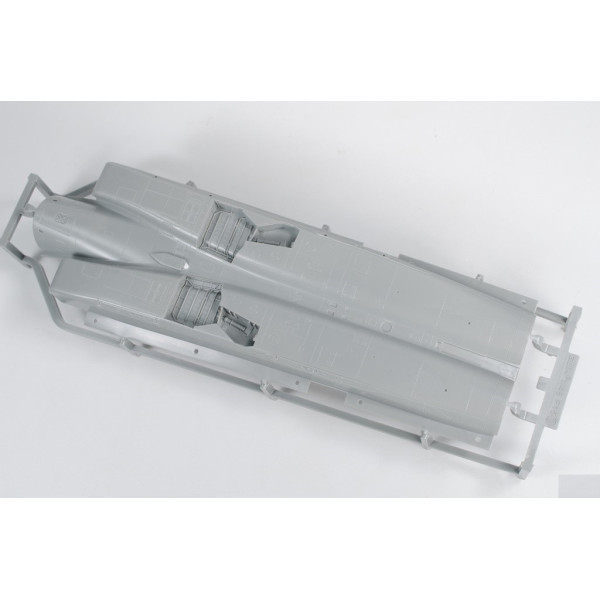 F-15E Strike Eagle Dual Roles Fighter w/New Targeting Pod & Ground Attack Weapons 1/48 Great Wall Hobby GWH L4822