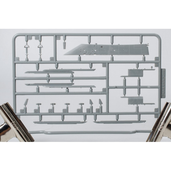 F-15E Strike Eagle Dual Roles Fighter w/New Targeting Pod & Ground Attack Weapons 1/48 Great Wall Hobby GWH L4822