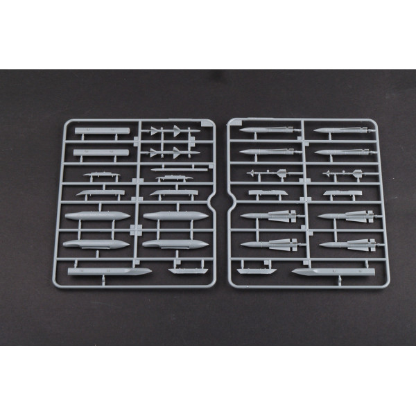 F-14B "Tomcat"  1/72 HobbyBoss 80277