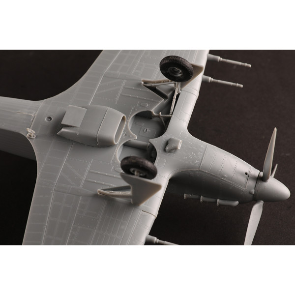 “HURRICANE” Mk.ⅡC  бойовий літак  1/48 HobbyBoss 81778