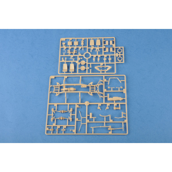 Броньований автомобіль Meng Shi 1.5 ton 1/35 HobbyBoss 82469