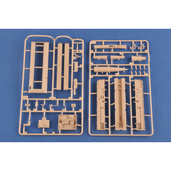 Soviet missile vehicle SS-23 "Spider" 1/72 HobbyBoss 82926