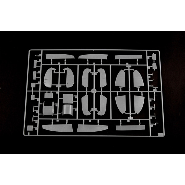 British "Spitfire" MK.Vb/Trop tropical fighter  1/32 HobbyBoss 83206