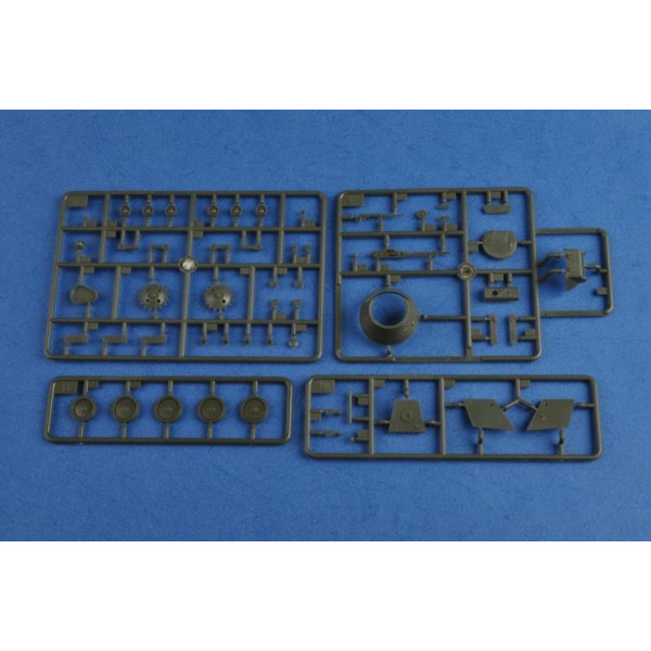 Т-40 радянський легкий танк 1/35 HobbyBoss 83825