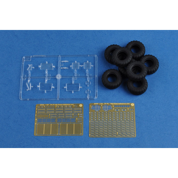     Soviet SS-23 Spider Tactical Ballistic Missile  1/35 HobbyBoss 85505