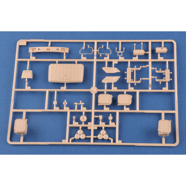 Ukraine KrAZ-6322 "Soldier" Cargo Truck  1/35 HobbyBoss 85512