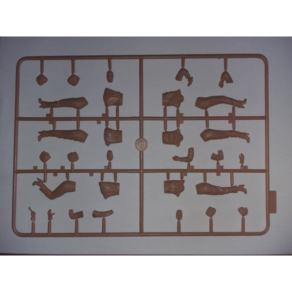 American mechanics (1910s) (3 figures)  1/24  ICM 24009