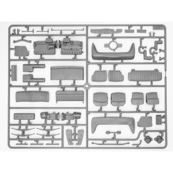 Type G4 з MG 34 та німецьким штабним персоналом 1/24  ICM 24024