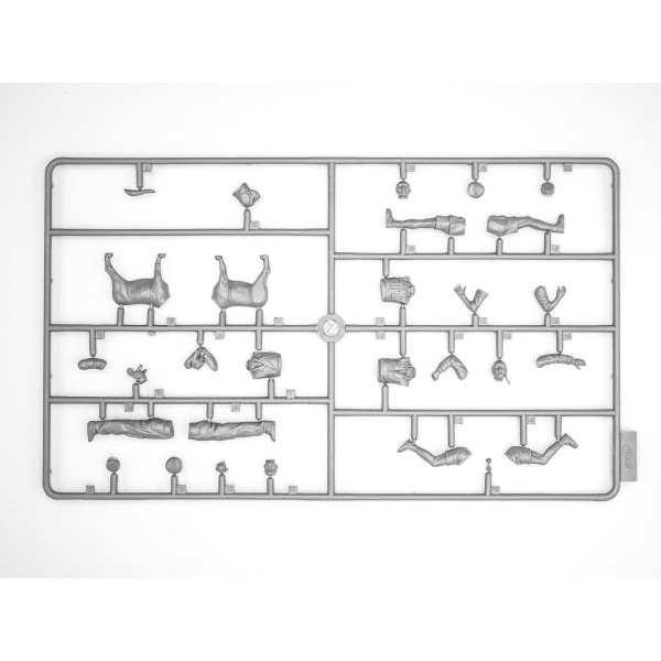 CR. 42 Falco with Italian Pilots in tropical uniform 1/32 ICM 32025