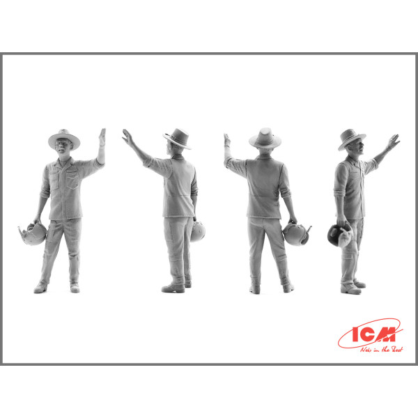 AH-1G Cobra with Vietnam War US Helicopter Pilots 1/32 ICM 32062