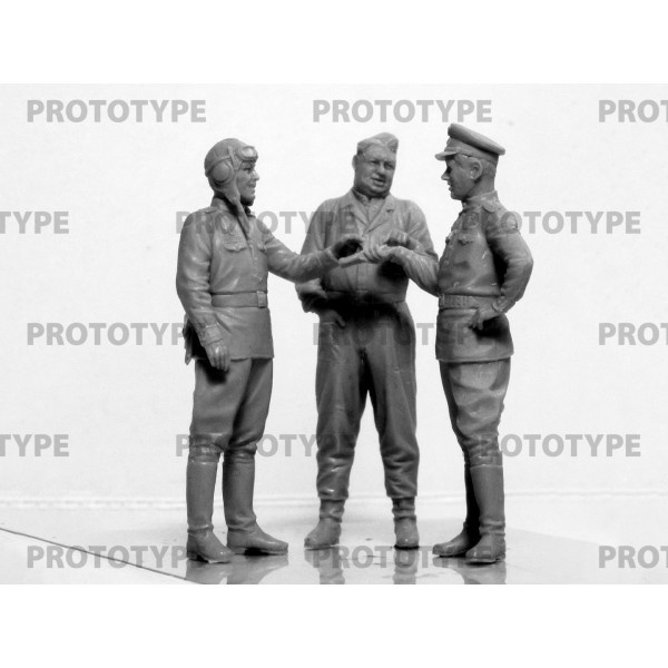 Льотчики радянських ВПС 1943-1945 рр. (3 фігури) 1/32 ICM 32117