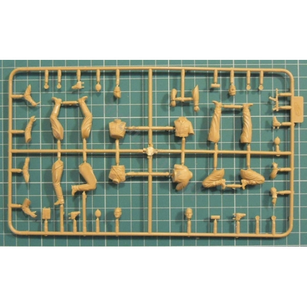 Радянський танковий екіпаж 1943-45 років 1/35 ICM 35351