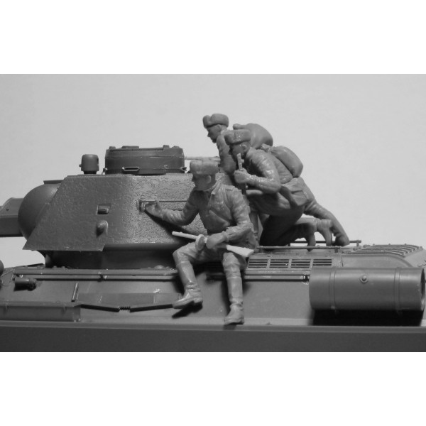 T-34-76 з радянським танковим десантом  1/35 ICM 35368
