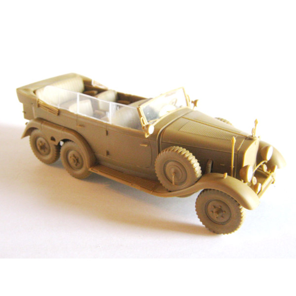 G4 (виробництва 1939 р.) Герм. легковий автомобіль з пасажирами 1/35 ICM 35531