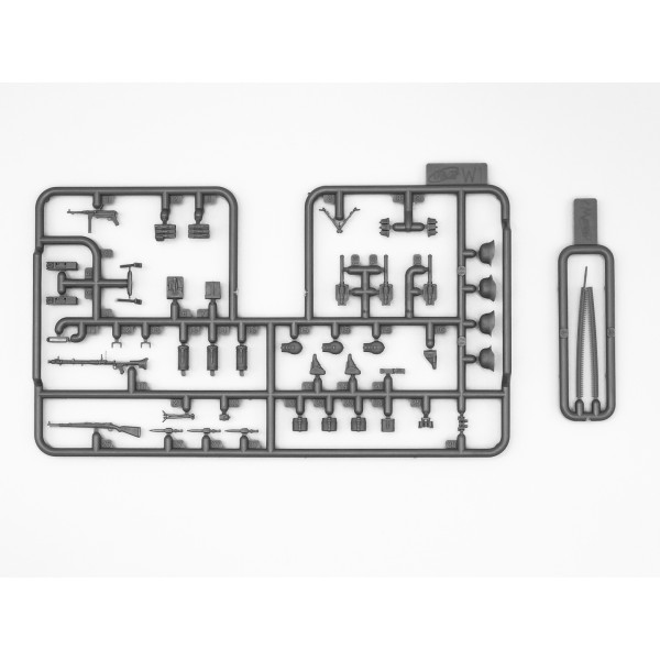 G7107 на німецькій службі з піхотою  WWII 1/35 ICM 35588