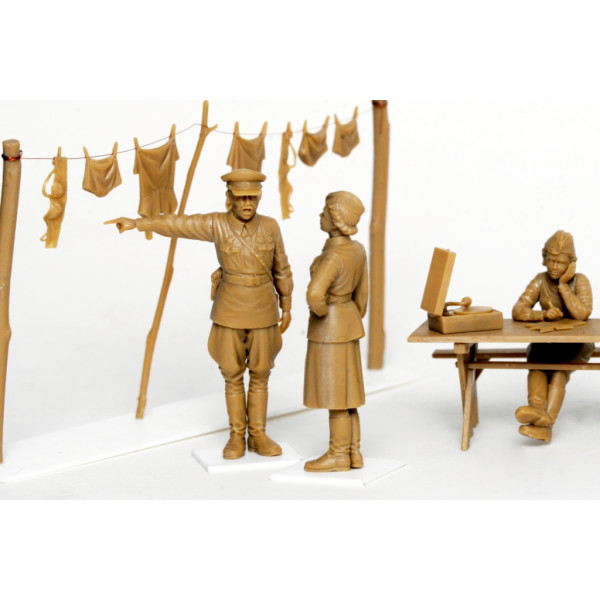 Радянські жінки-військовослужбовці (1939-1942) 1/35 ICM 35621