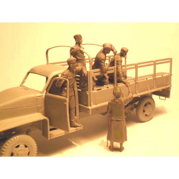 Радянська мотопіхота (1943-1945), (5 фігур) 1/35 ICM 35635