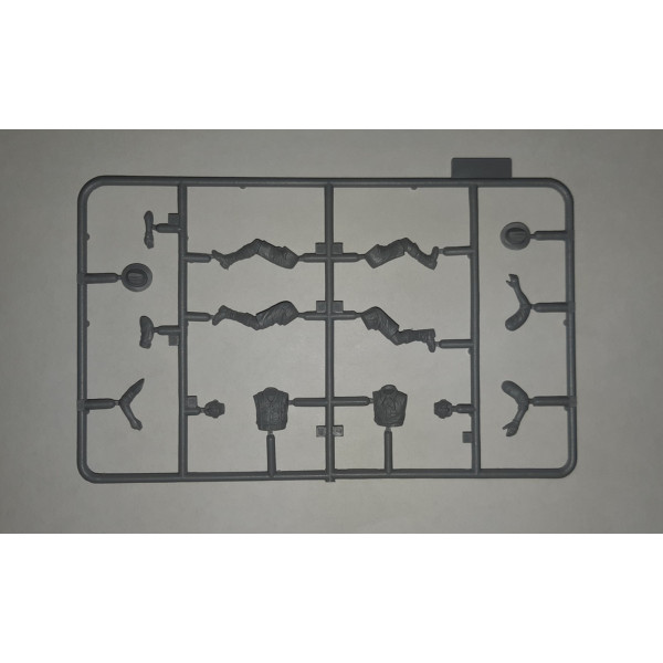 ANZAC Drivers (1917-1918) (2 figures) (100% new molds) 1/35 ICM 35707