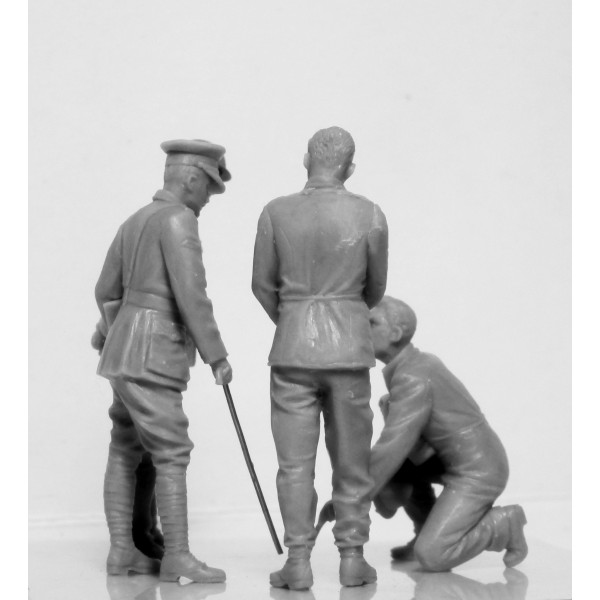  WWI British Tank Crew (4 figures) (100% new molds) 1/35 ICM 35708