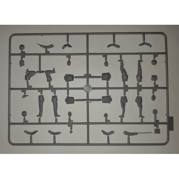  WWI British Tank Crew (4 figures) (100% new molds) 1/35 ICM 35708