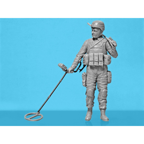 “To be ahead, to save the life” Sappers of the Armed Forces of Ukraine 1/35  ICM 35753