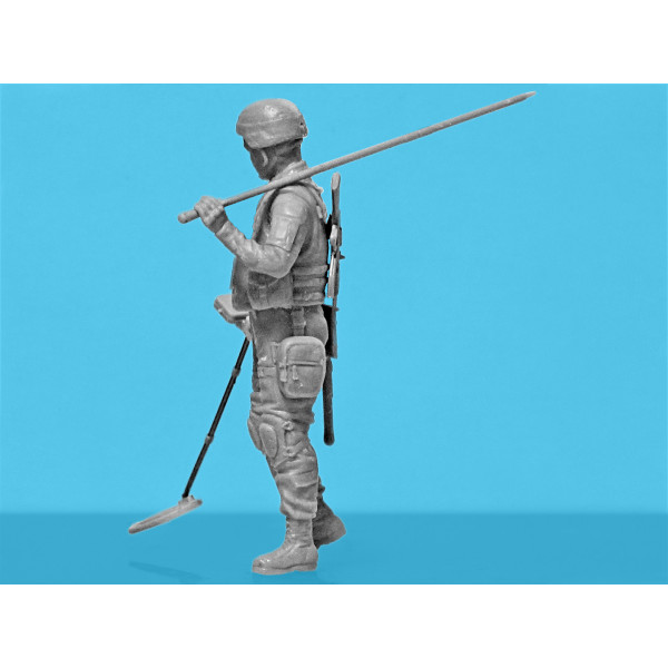 “To be ahead, to save the life” Sappers of the Armed Forces of Ukraine 1/35  ICM 35753