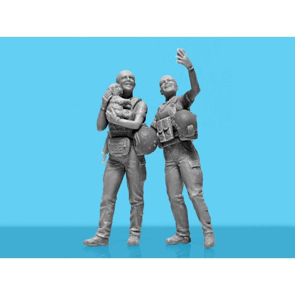 "War has no gender" Female servicemen of the Armed Forces of Ukraine 1/35 ICM 35755