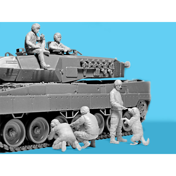 Екіпаж танка Leopard Збройні сили України  1/35 ICM 35757