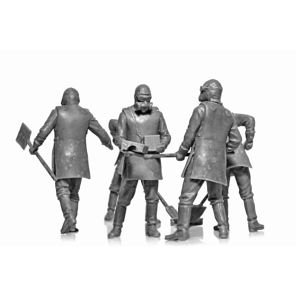 Chernobyl#3. Rubble cleaners (5 figures) 1/35 ICM 35903