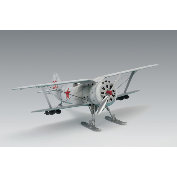 І-153, Радянський винищувач-біплан ІІ МВ (зимова модифікація) 1/48  ICM 48096