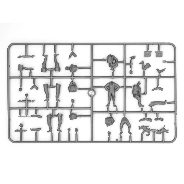 Ju 88A-4 з німецьким наземним персоналом і торпедними причепами 1/48  ICM 48229