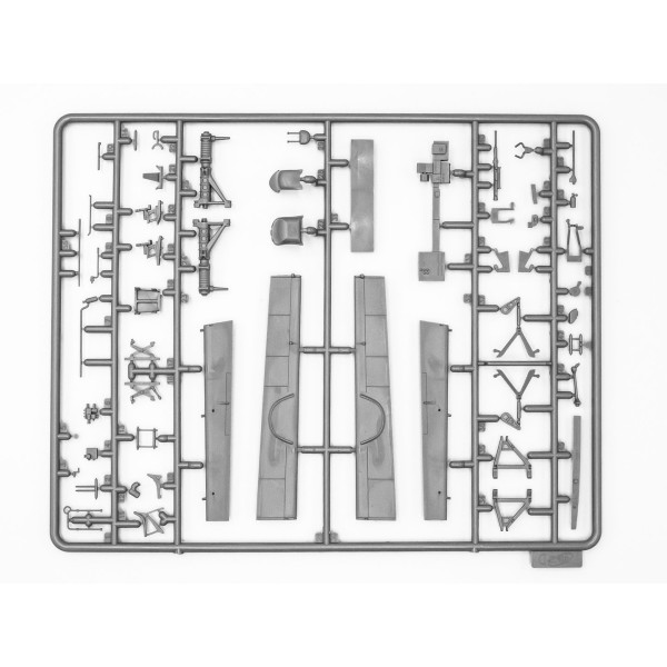 Ju 88A-4 з німецьким наземним персоналом і торпедними причепами 1/48  ICM 48229