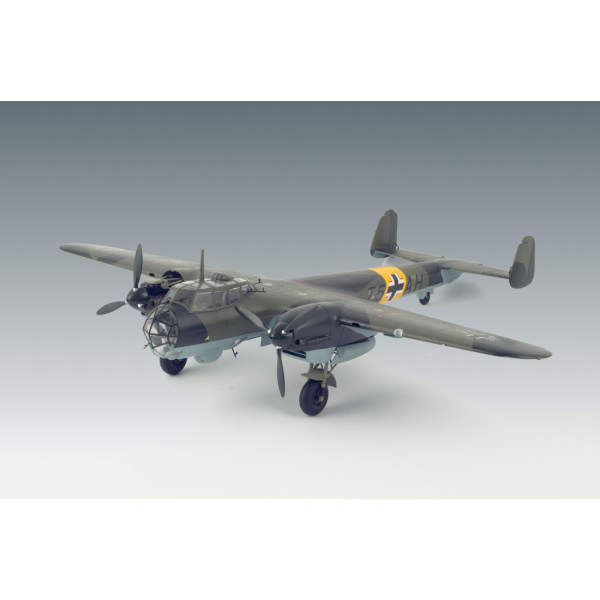 Do 215B-4, Німецький літак-розвідник II МВ 1/48  ICM 48241