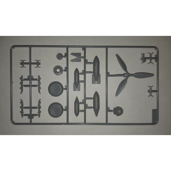 Німецький бомбардувальник He 111H-6 North Africa, період ВВВ 1/48 ICM 48265