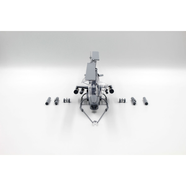 "FORWARD BASE" Cobra AH-1G + Bronco OV-10A with pilots and ground personnel 1/48 ICM 48303