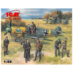 German IIWW Fighter Messerschmitt Bf 109 F-2 with German Pilots 1/48 ICM 48803