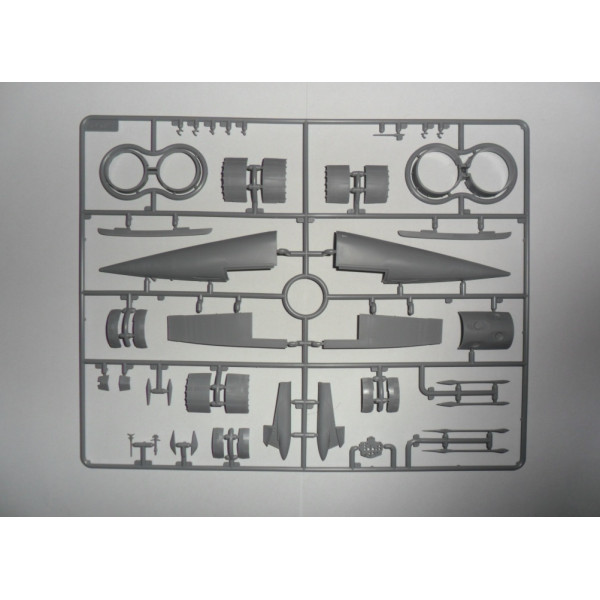 МіГ-25 РБ, радянський літак-розвідник 1/48  ICM 48902