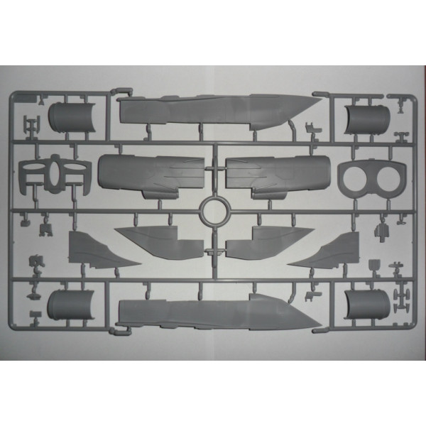 МіГ-25 РБ, радянський літак-розвідник 1/48  ICM 48902