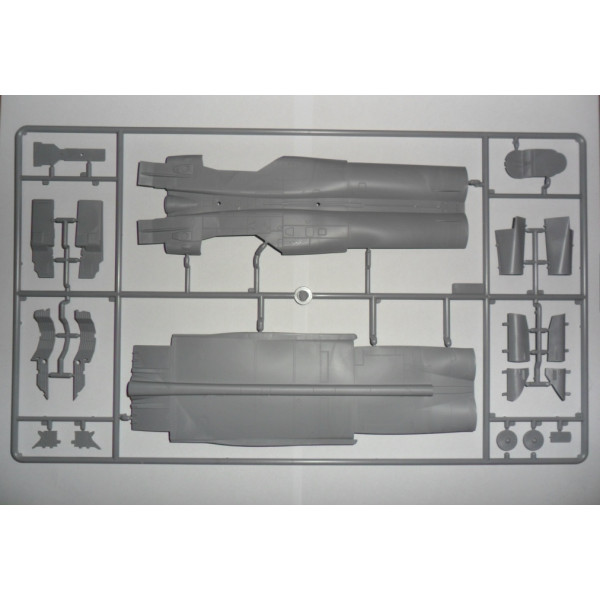 МіГ-25 РБ, радянський літак-розвідник 1/48  ICM 48902