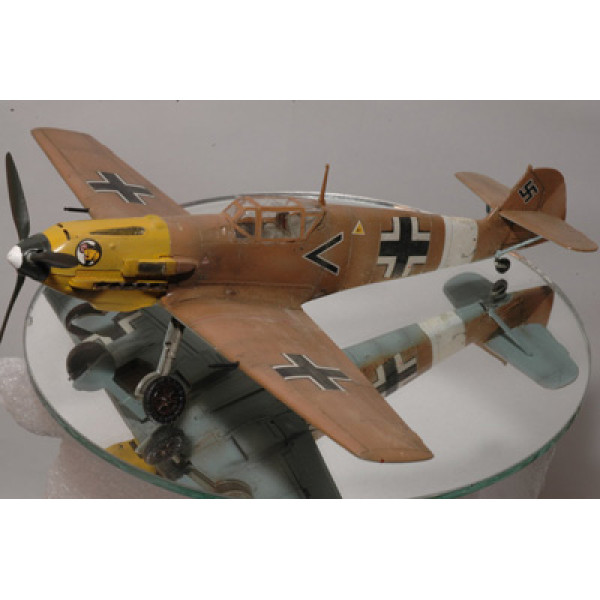 Bf -109 E -7 / Trop (тропічний), нім. винищувач ІІ Світ. війни 1/72 ICM 72133