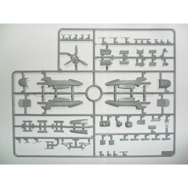 Do 215B-4, WWII Reconnaissance Plane 1/72 ICM 72305	