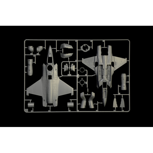 Літак F-35 B Lightning II версія STOVL  1/72 Italeri  1425 