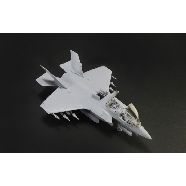 Літак F-35 B Lightning II версія STOVL  1/72 Italeri  1425 